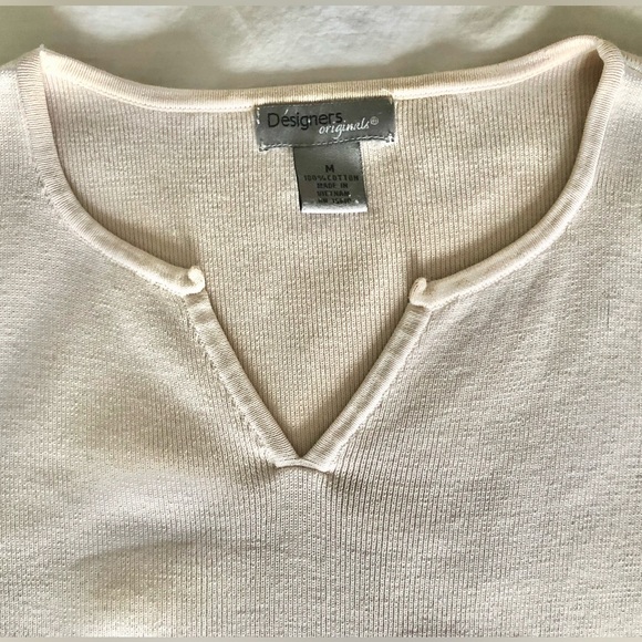 NEW DESIGNERS ORIGINALS CREAM SLEEVELESS NOTCHED NECK SWEATER MEDIUM - Picture 3 of 6